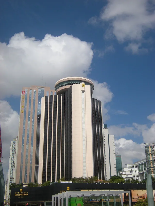 Shangri-La Shenzhen beside Luohu station